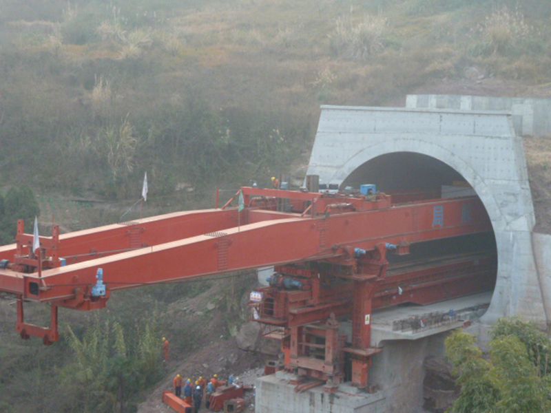 bridge girder launcher for tunnel construction