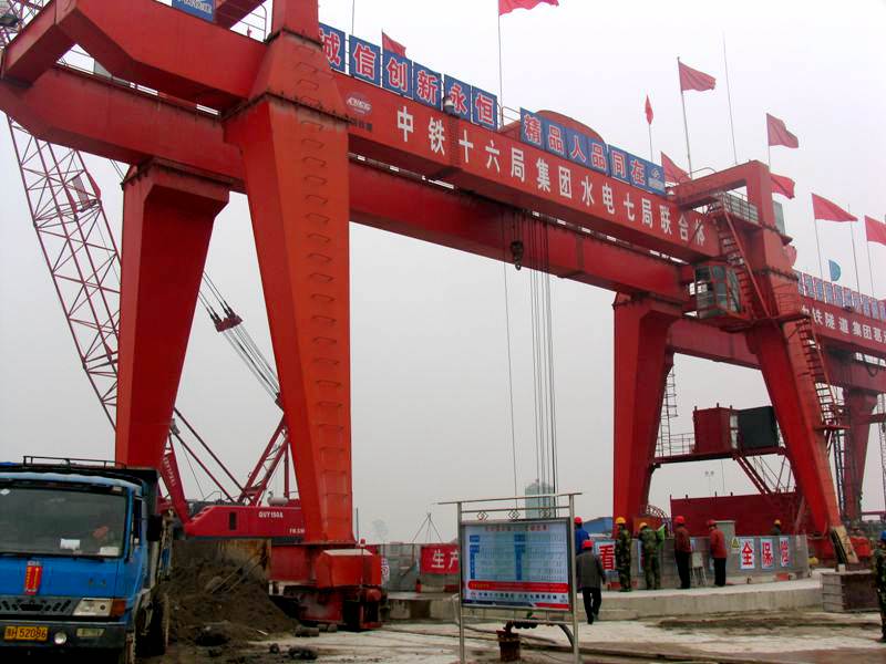 Motor Noise of Gantry Crane: Top Three Should be Considered